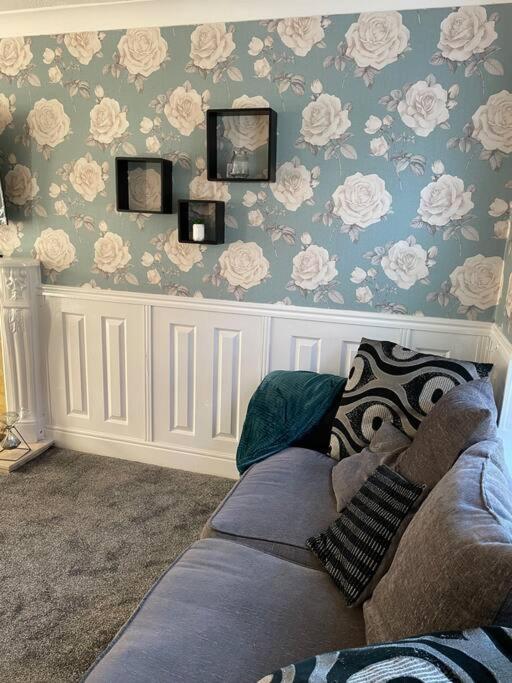 Alder House - A Modern Vibrant 4 Bedroom HouseMarston Green エクステリア 写真