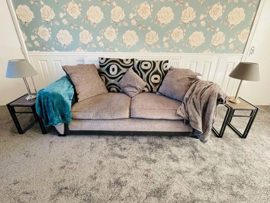 Alder House - A Modern Vibrant 4 Bedroom HouseMarston Green エクステリア 写真